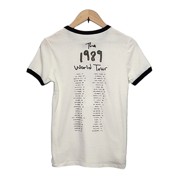 Taylor Swift 1989 World Tour tshirt size XS - Picture 5 of 5